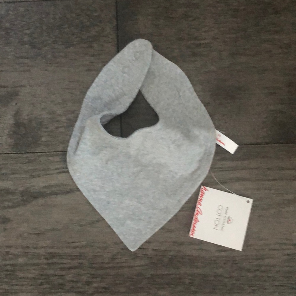 🍒HP🍒 Hanna Andersson Bundle of three baby’s bibs - Picture 4 of 8